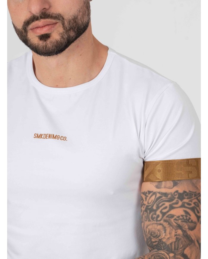 T-SHIRT SMK BRANCO CAMEL
