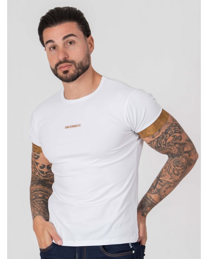 T-SHIRT SMK BRANCO CAMEL