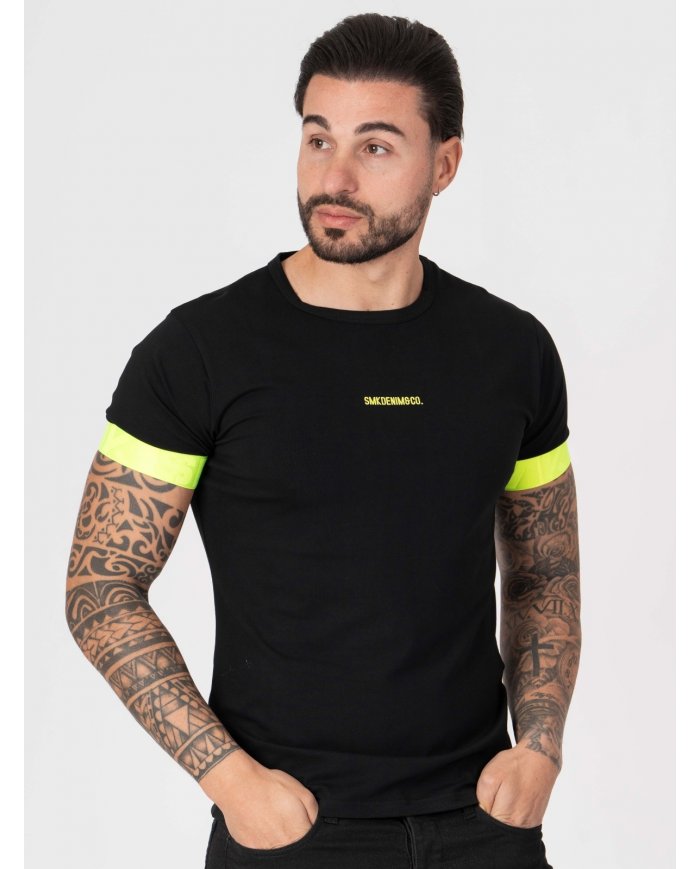 T-SHIRT SMK PRETO AMARELO