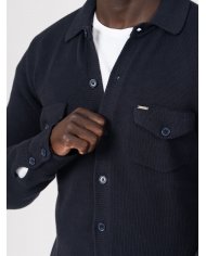 camisa de malha homem detalhe bolsos